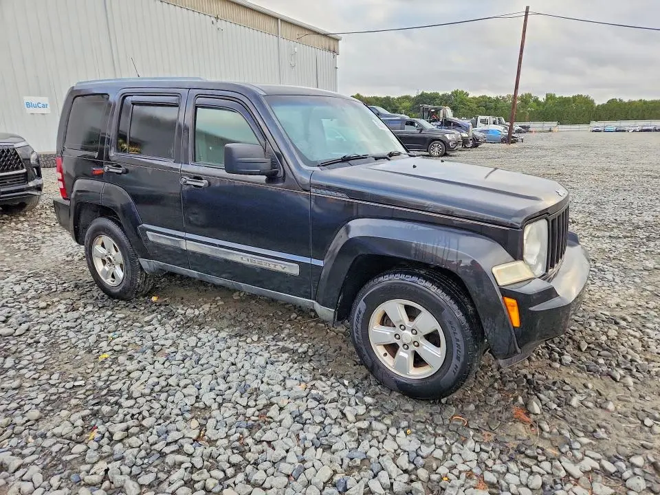 2011 JEEP LIBERTY SPORT  