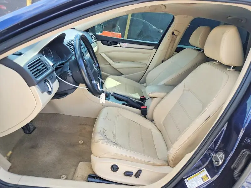 2014 VOLKSWAGEN PASSAT SE  
