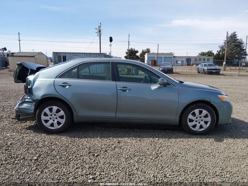 2011 TOYOTA CAMRY LE