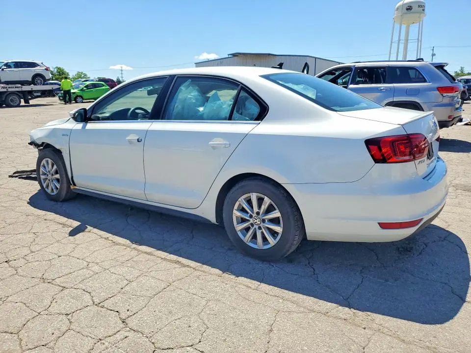 2013 VOLKSWAGEN JETTA   