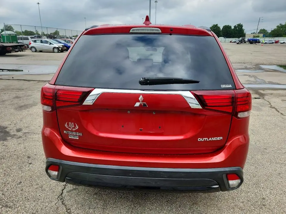 2018 MITSUBISHI OUTLANDER SE  