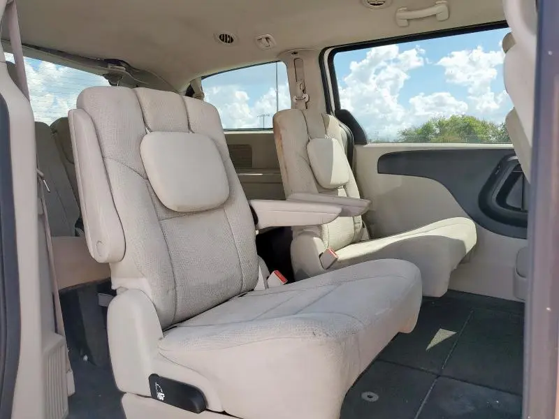 2013 DODGE GRAND CARAVAN SE  