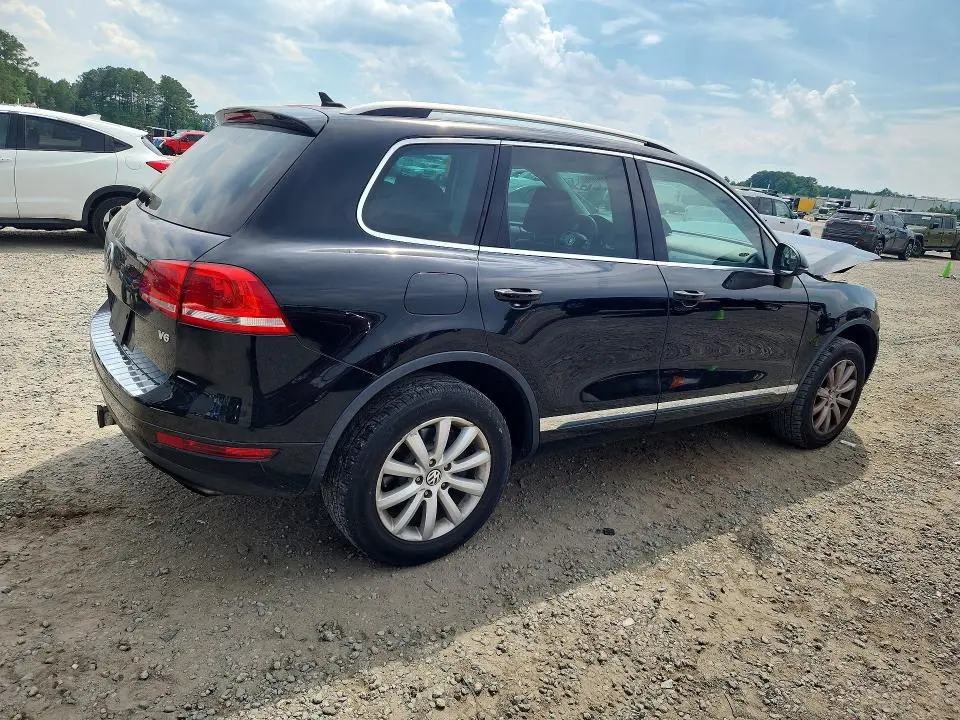 2011 VOLKSWAGEN TOUAREG V6  