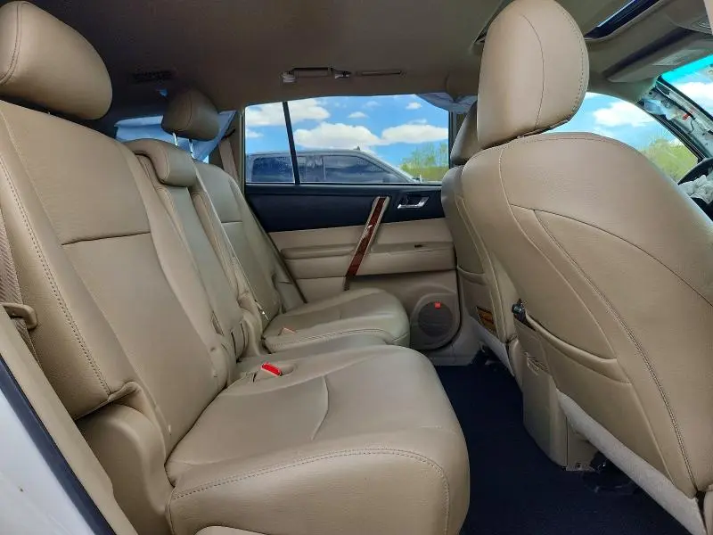 2013 TOYOTA HIGHLANDER LIMITED  