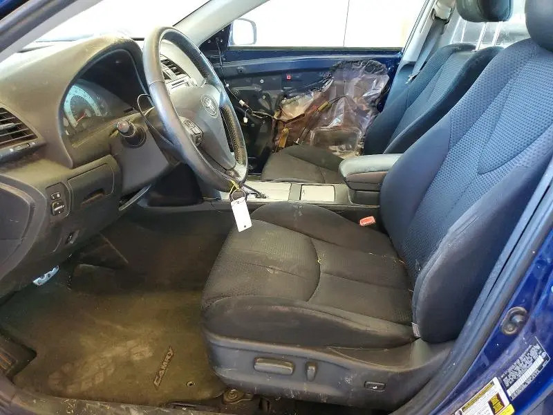2011 TOYOTA CAMRY SE  