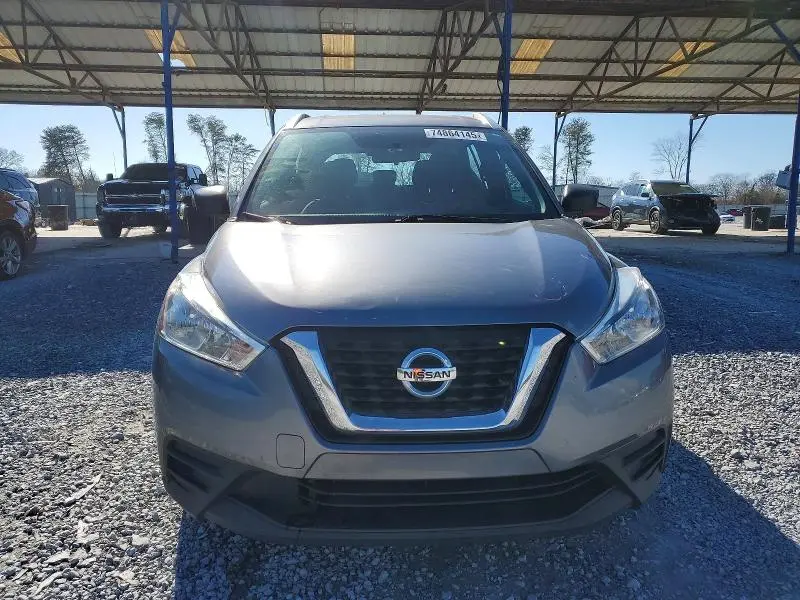 2019 NISSAN KICKS S  