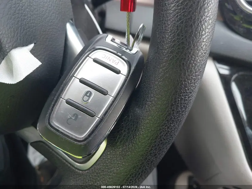 2020 CHRYSLER VOYAGER LX