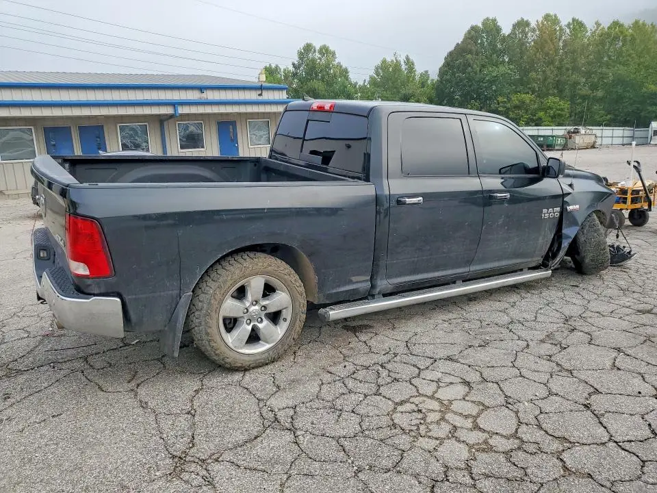 2017 RAM 1500 SLT  