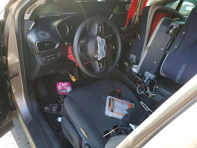2019 HYUNDAI SANTA FE SE  