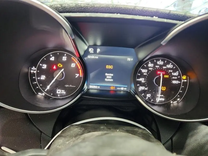 2018 ALFA ROMEO GIULIA TI Q4  