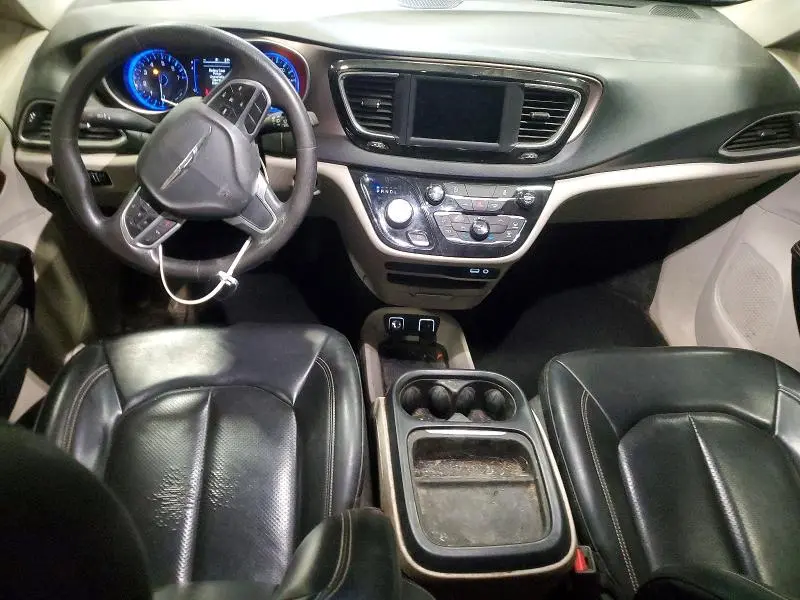 2020 CHRYSLER VOYAGER LXI  
