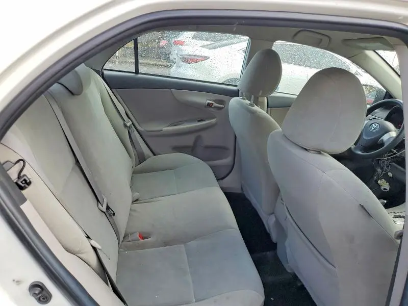 2011 TOYOTA COROLLA LE  