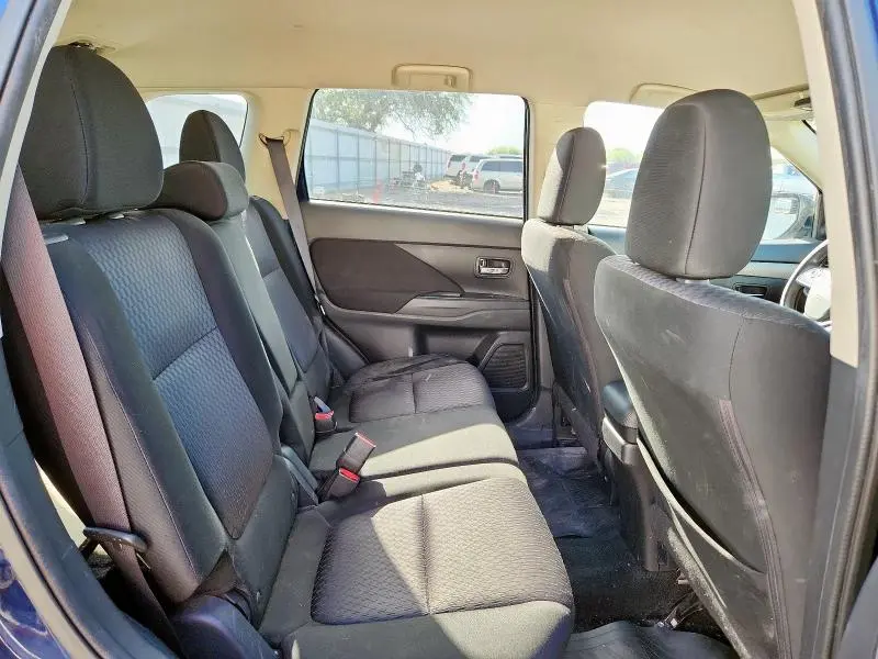 2014 MITSUBISHI OUTLANDER ES  