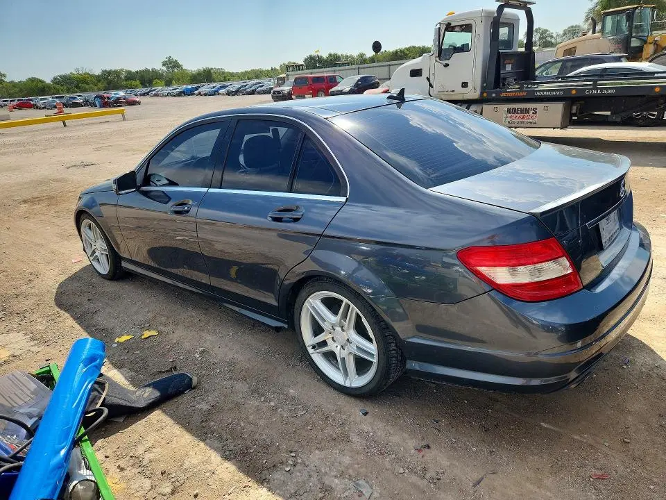 2011 MERCEDES-BENZ C 300  