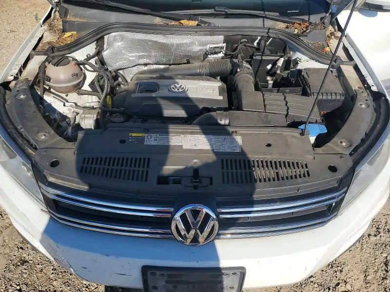 2015 VOLKSWAGEN TIGUAN S  