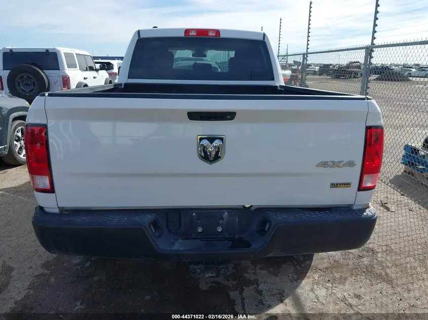 2017 RAM 1500 TRADESMAN  4X4 6'4 BOX