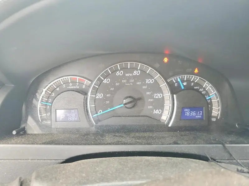 2013 TOYOTA CAMRY SE  