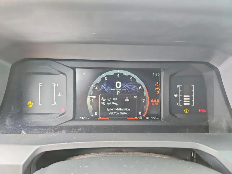 2025 TOYOTA TACOMA SR  