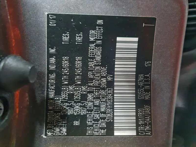 2017 TOYOTA HIGHLANDER LE  