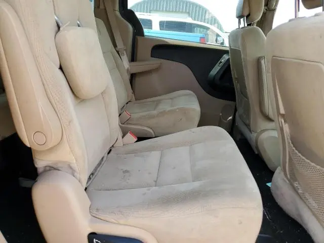 2016 DODGE GRAND CARAVAN SE  