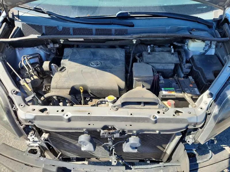 2014 TOYOTA SIENNA SPORT  