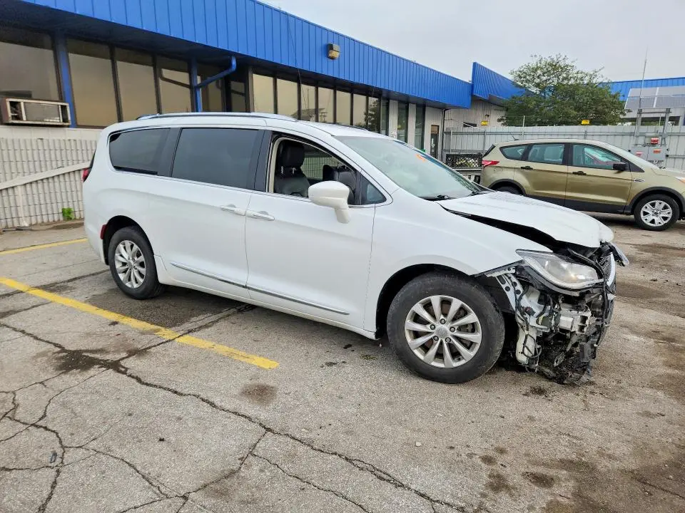 2018 CHRYSLER PACIFICA TOURING L PLUS  