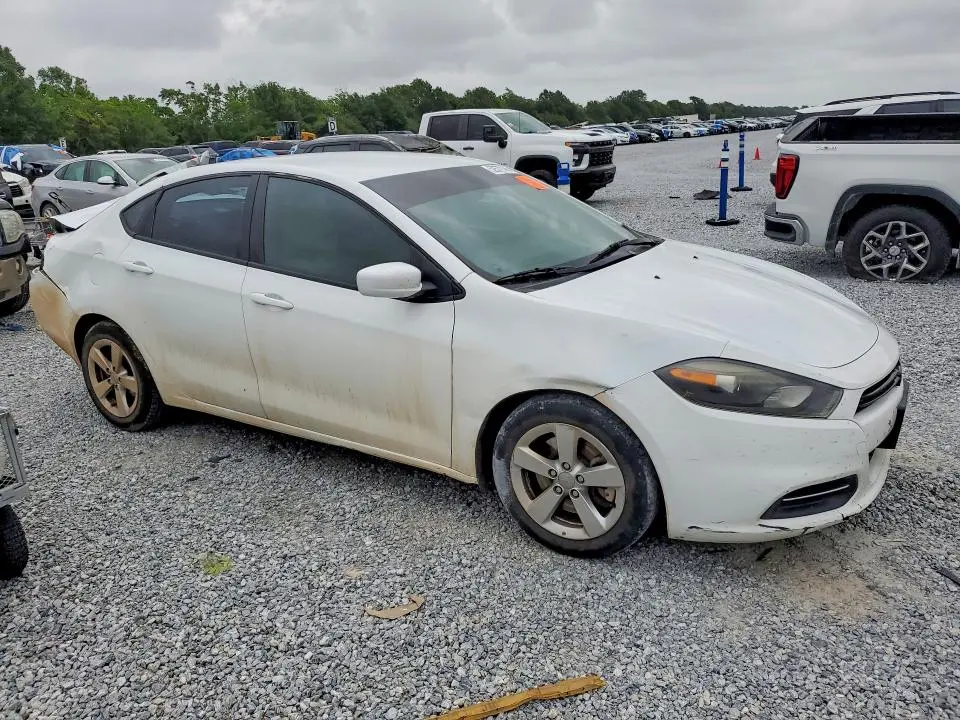 2015 DODGE DART SXT  