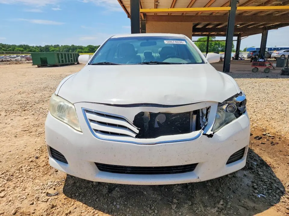 2010 TOYOTA CAMRY LE  