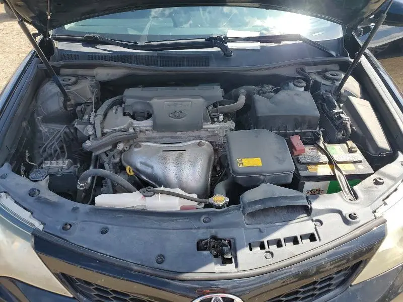 2013 TOYOTA CAMRY SE  