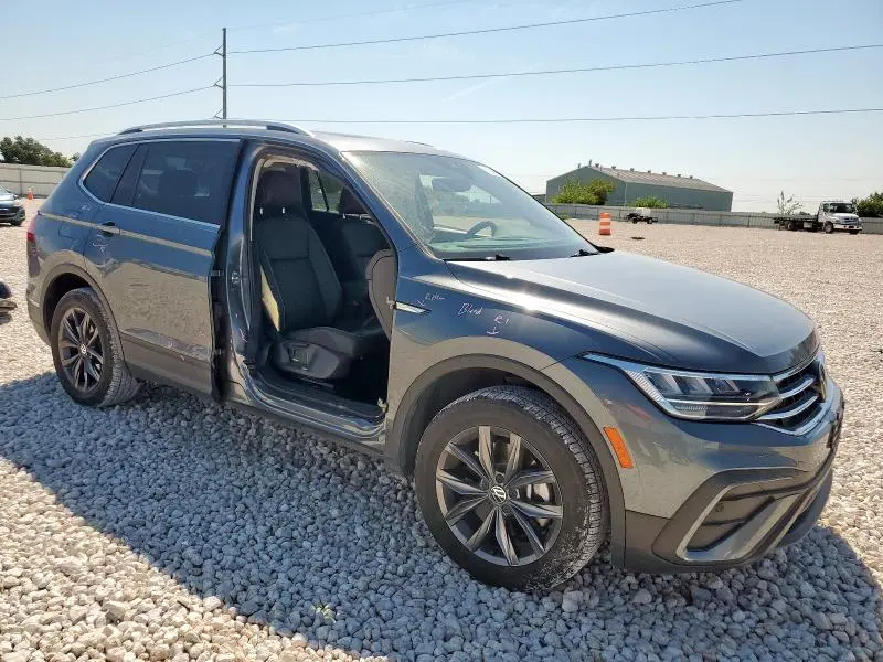 2022 VOLKSWAGEN TIGUAN SE  
