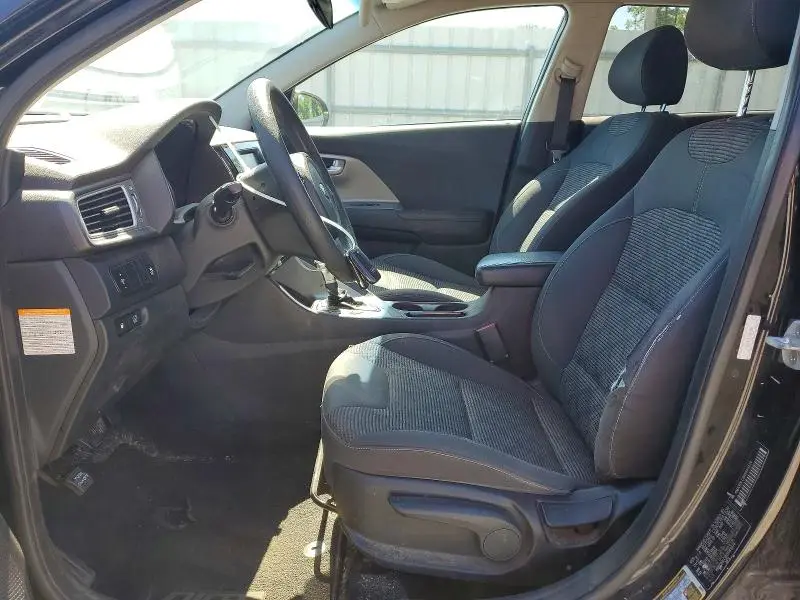 2017 KIA NIRO LX  