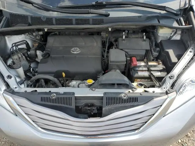 2015 TOYOTA SIENNA XLE  