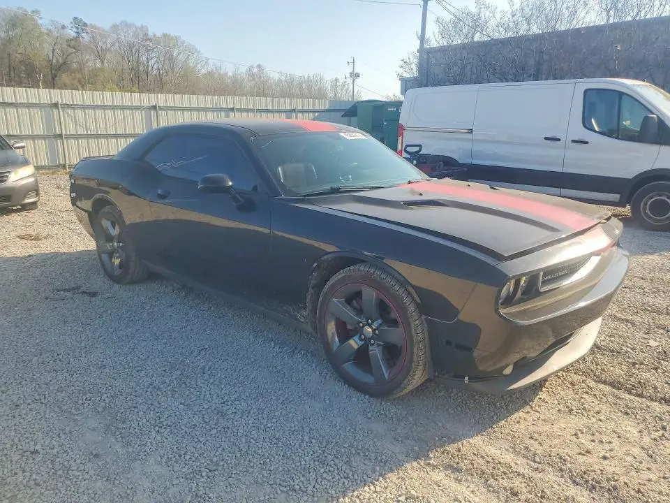2014 DODGE CHALLENGER SXT  