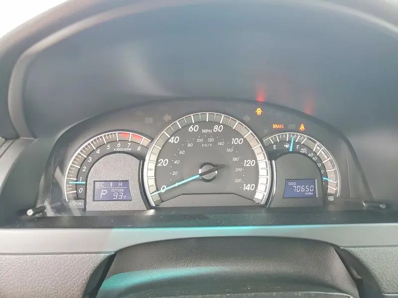 2014 TOYOTA CAMRY SE  