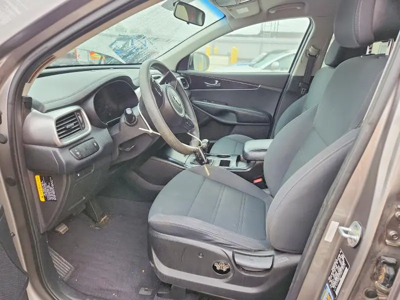 2016 KIA SORENTO LX V6  