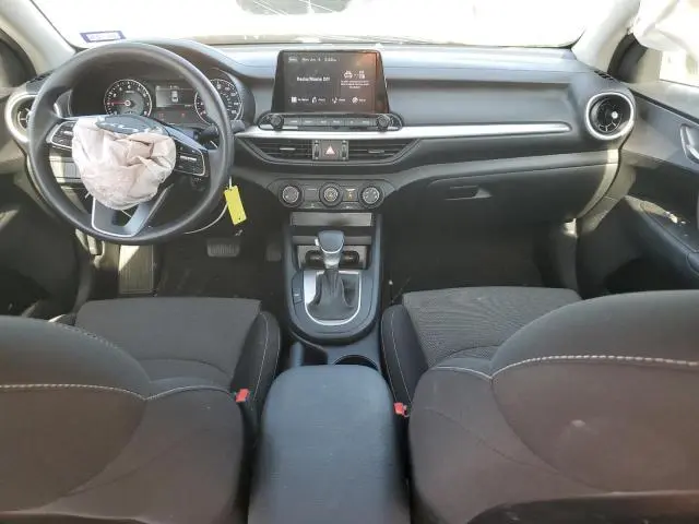 2022 KIA FORTE FE  