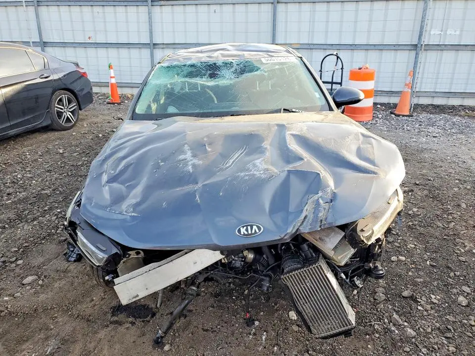 2021 KIA K5 LXS  