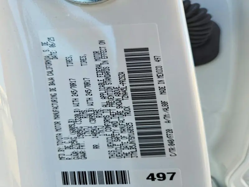 2025 TOYOTA TACOMA SR5  