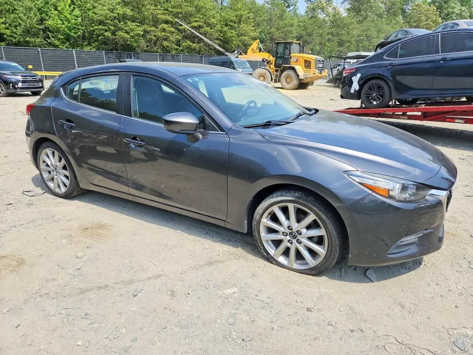 2017 MAZDA 3 TOURING  