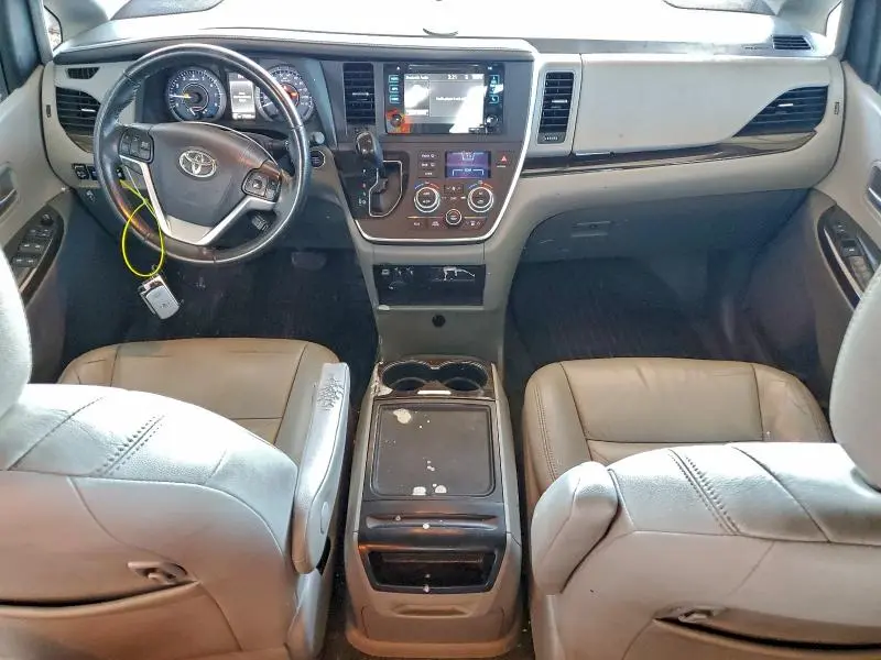 2015 TOYOTA SIENNA XLE  