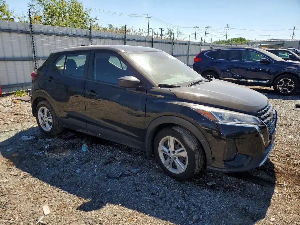 2023 NISSAN KICKS S  