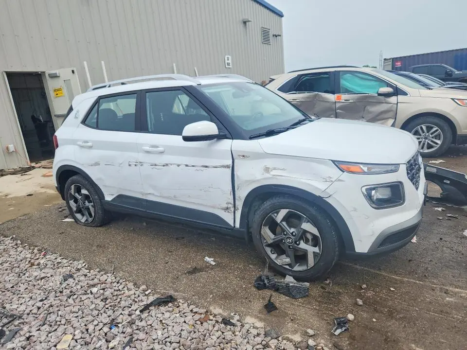 2022 HYUNDAI VENUE SEL  