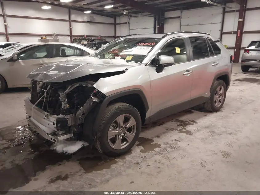 2025 TOYOTA RAV4 HYBRID XLE