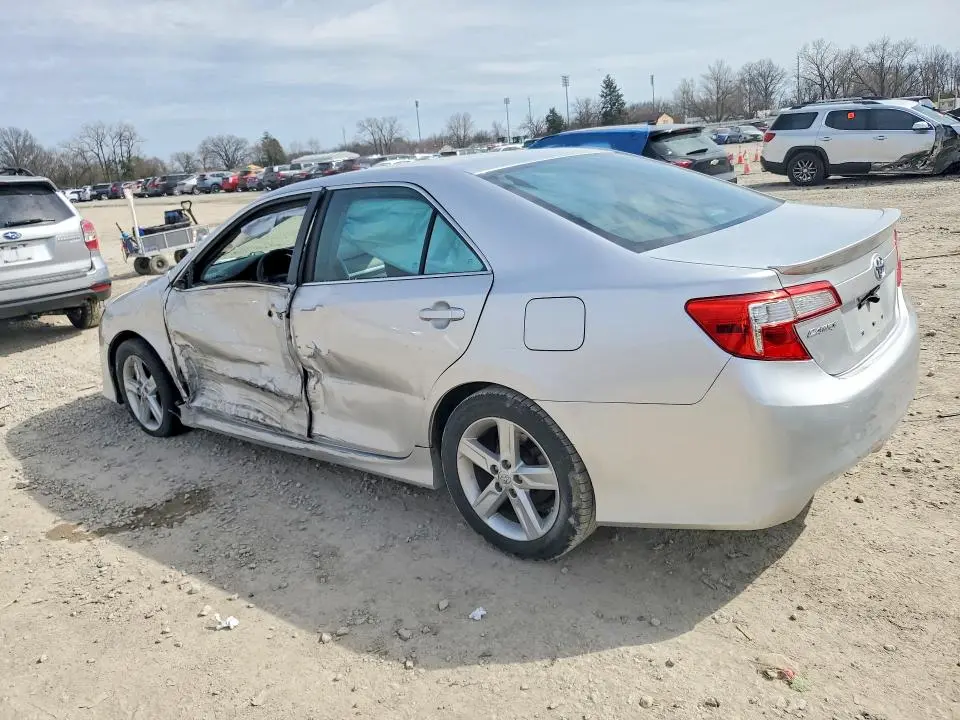 2013 TOYOTA CAMRY SE  
