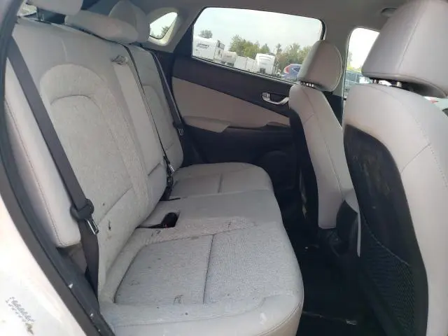 2023 HYUNDAI KONA SE  