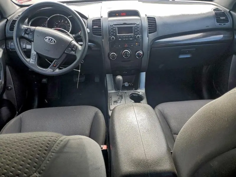2011 KIA SORENTO BASE  