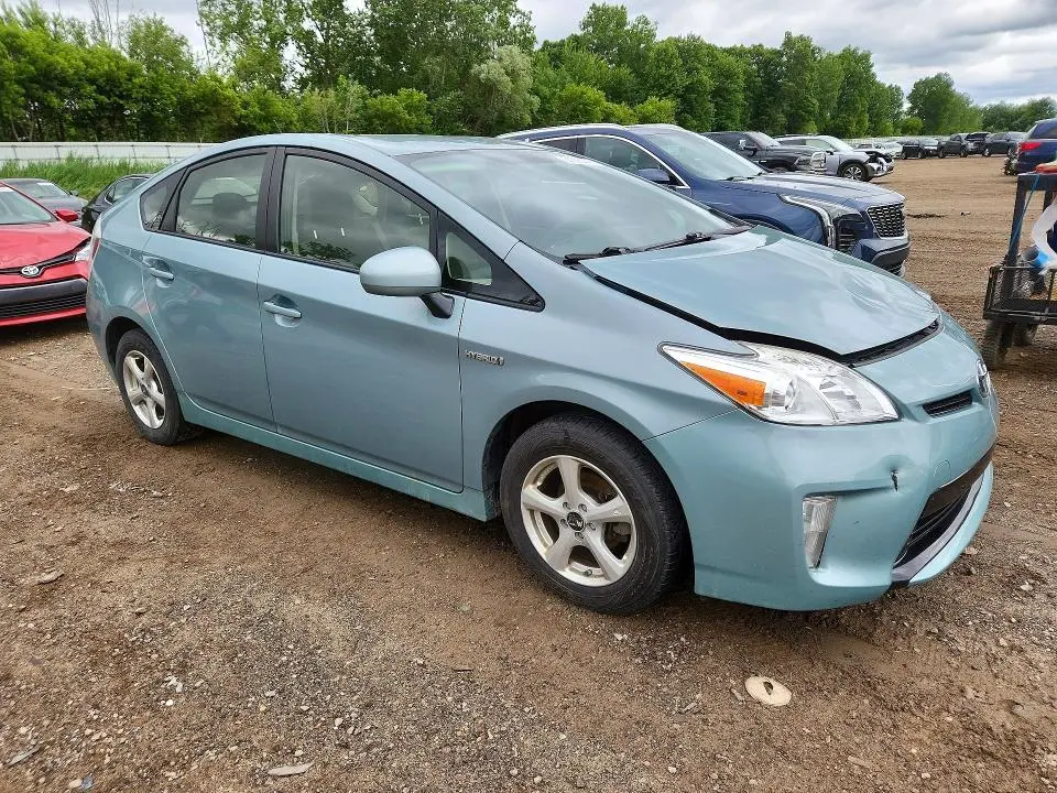 2015 TOYOTA PRIUS THREE  