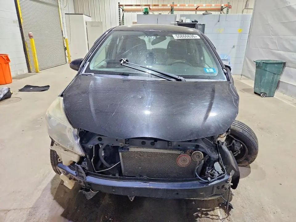 2012 TOYOTA YARIS 5-DOOR LE  