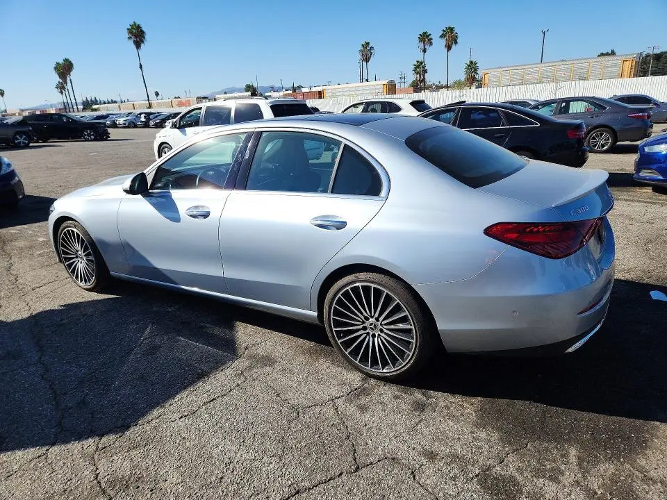 2025 MERCEDES-BENZ C 300  