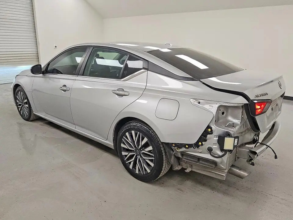 2023 NISSAN ALTIMA SV  